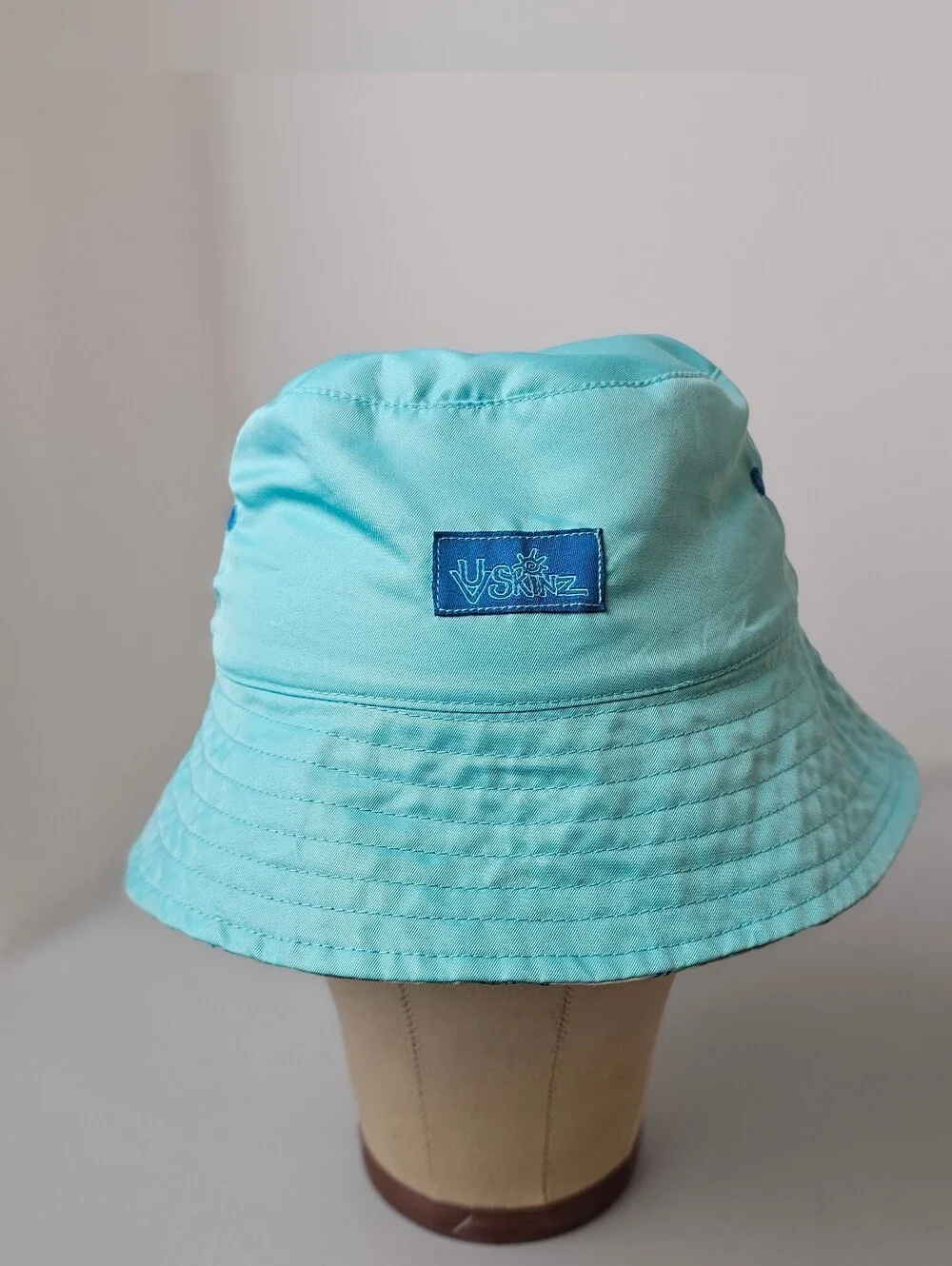 UV Skinz Kids Size 5 Reversible Bucket Hat UPF 50+ Sunwear Dinosaurs / Teal
